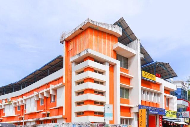 Zaina Tourist Home Kollam Buitenkant foto