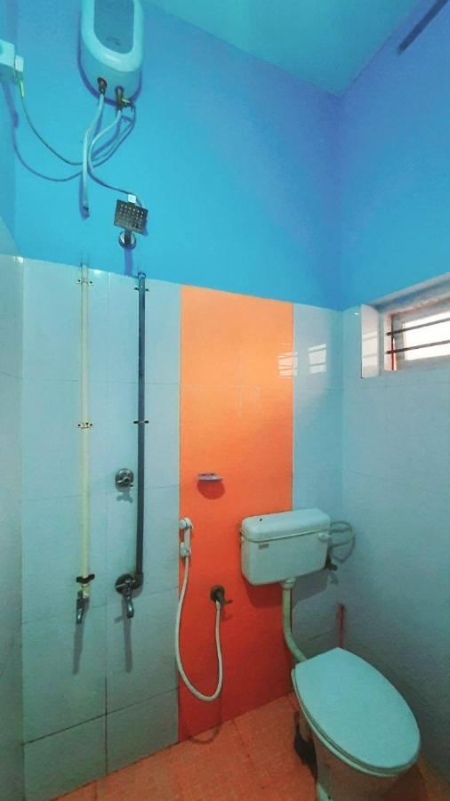 Zaina Tourist Home Kollam Buitenkant foto