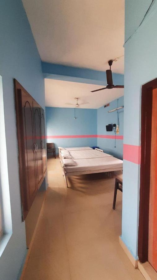 Zaina Tourist Home Kollam Buitenkant foto