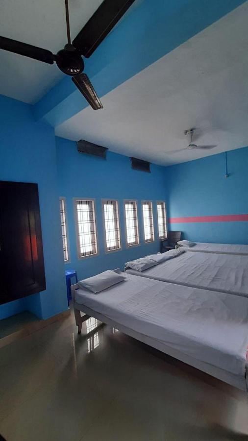 Zaina Tourist Home Kollam Buitenkant foto